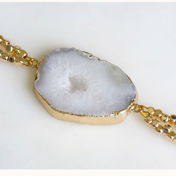 Kinsley Armelle GOLD CRUSH Adjustable BRACELET - Picture 9 of 9